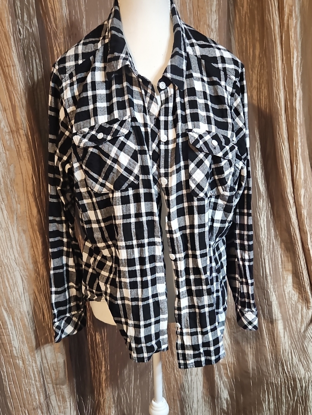 croft & barrow Black and White Plaid Button-Down Shirt